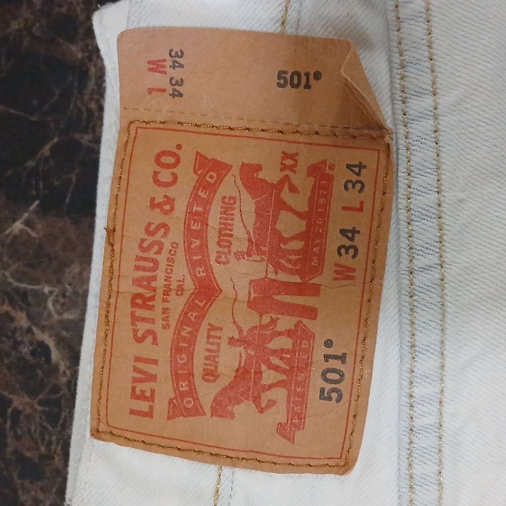 Levi's white jeans